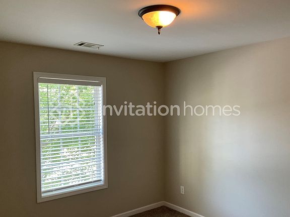 4th image of 2423 Folsom St