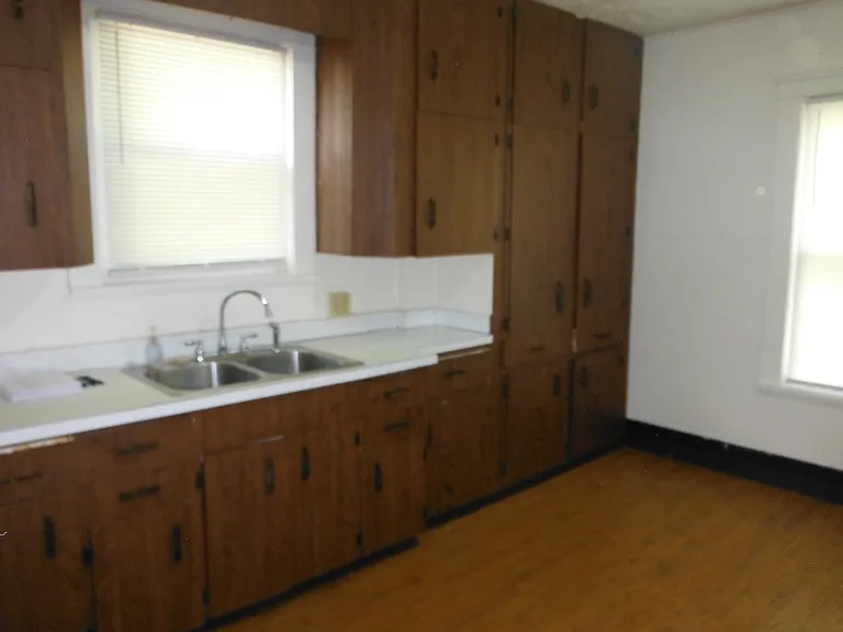 1364 Stark Ave SW — Photo 7