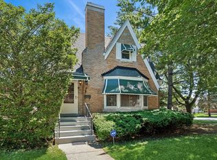 3301 N Newland Ave, Chicago, IL 60634