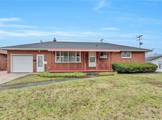 4 Vern Ln, Buffalo, NY 14227