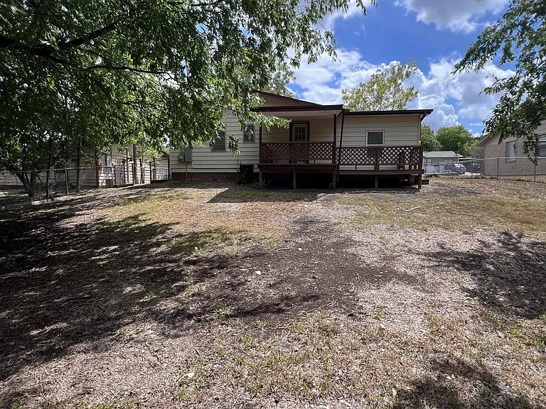 2104 Terrace Dr — Photo 20