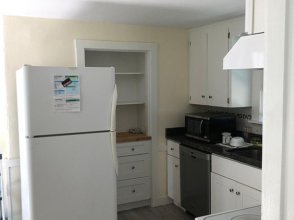 4th image of 217 N Franklin St APT 3