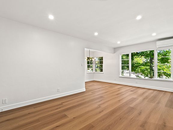 4th image of 1527 Laurel St