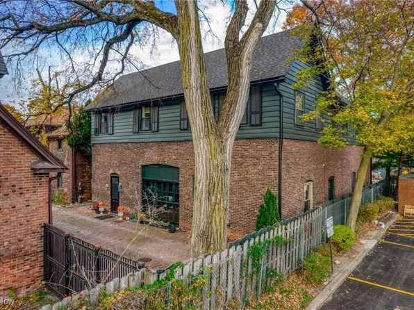4 Herrick Mews, Cleveland Heights, OH 44106