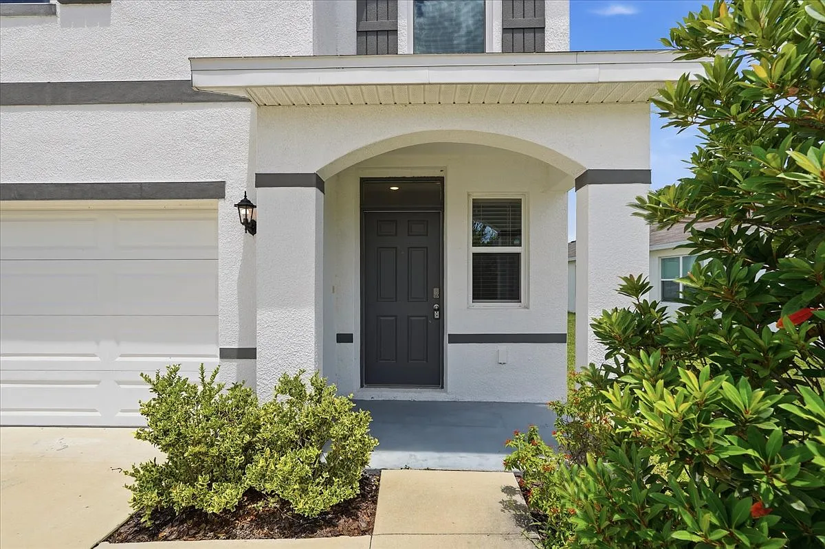 3 bed, 2.5 bath, 1961 sqft, $2,350 — Photo 4