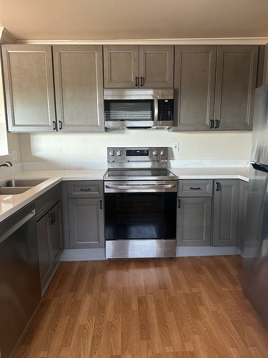 3157 Cashill Blvd photo 1