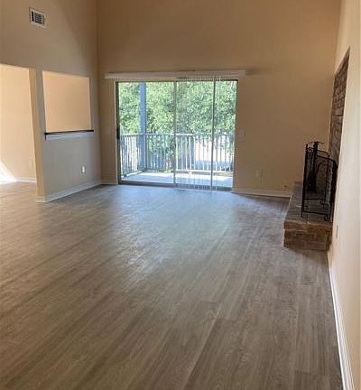 2nd image of 1 Heritage Ln #4