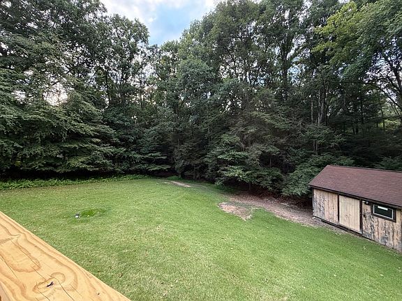 4th image of 256 Ridge Rd