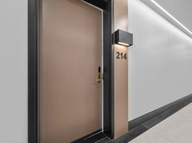 77-63 Vleigh Pl