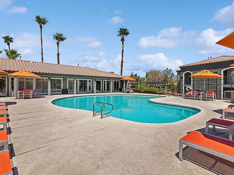 Loma Vista — Photo 21
