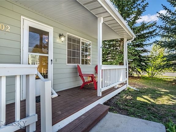 2nd image of 402 Greenway Ave