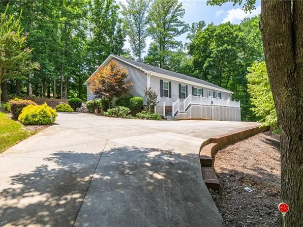 840 Harrison Crossroad Loop, Reidsville, NC 27320