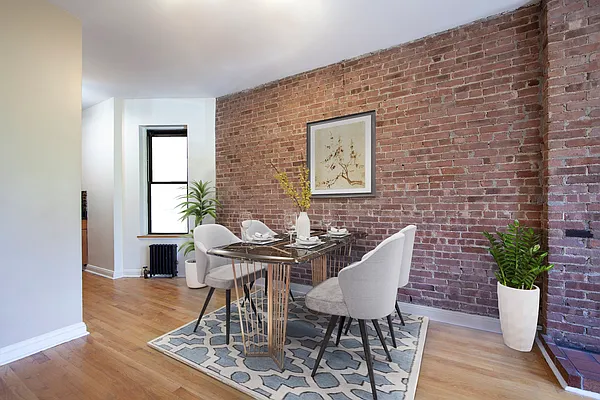 Rented by R New York | media 28