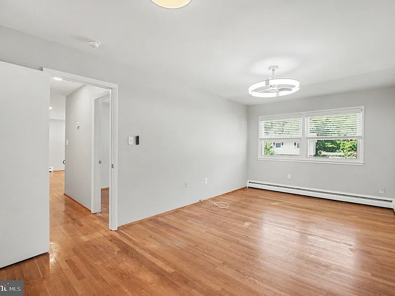 4522 Glendale Rd — Photo 11