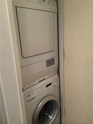 Rented by RELO REDAC INC. | media 50