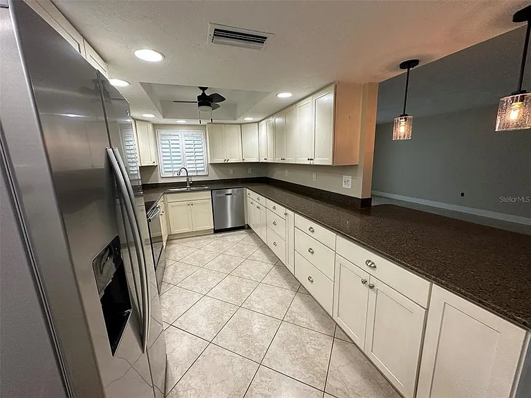 1641 Southwood St #1641 — Photo 9