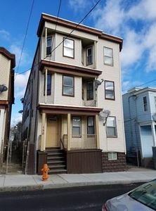 150 Maverick St APT 1, Chelsea, MA, 02150