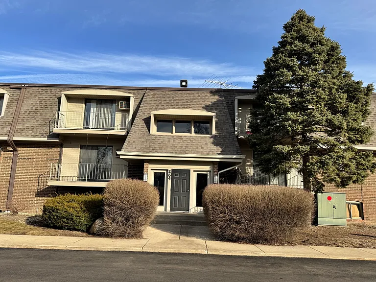 264 E Bailey Rd #C — Photo 1