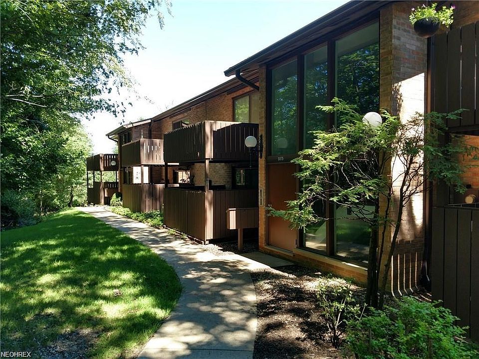 1st image of 6885 Carriage Hill Dr APT 70