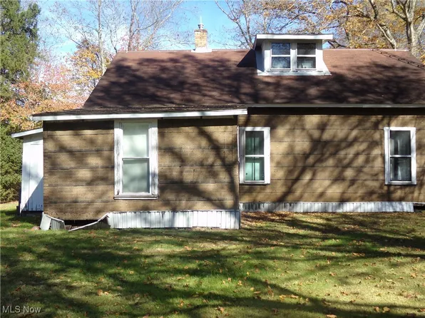 30555 Spring Valley Rd, Dennison, OH 44621