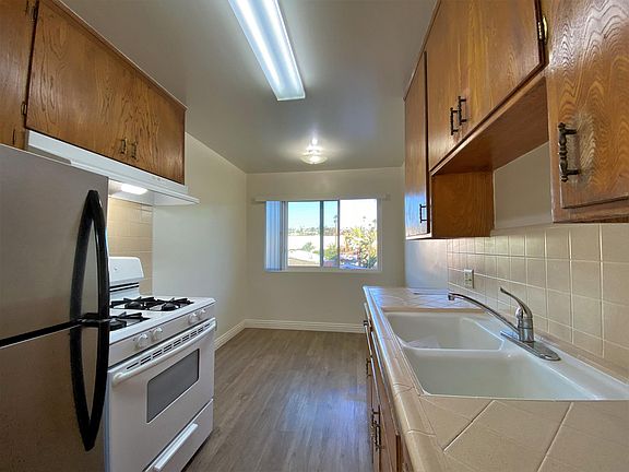 4th image of 2741 Hornblend St #7