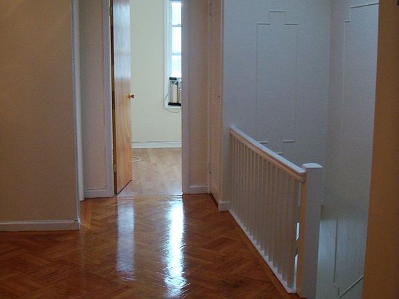 4th image of 3079 43rd St APT 2