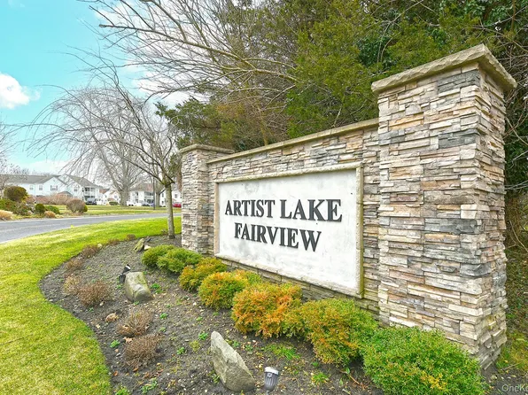 171 Fairview Cir, Middle Island, NY 11953