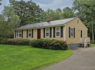 32 Sedgewood Dr, Kennebunk, ME 04043