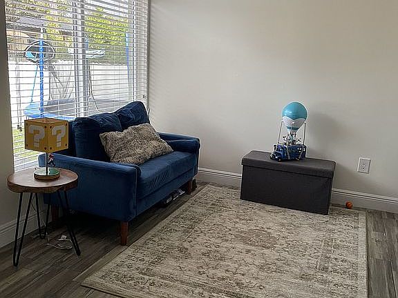 4th image of 365 Linwood Dr
