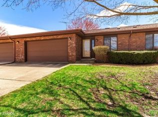 814 Shagbark Rd #814, New Lenox, IL 60451