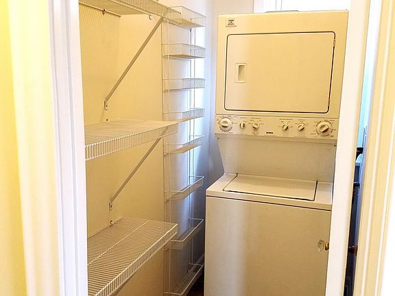 5th image of 4936 N Winchester Ave