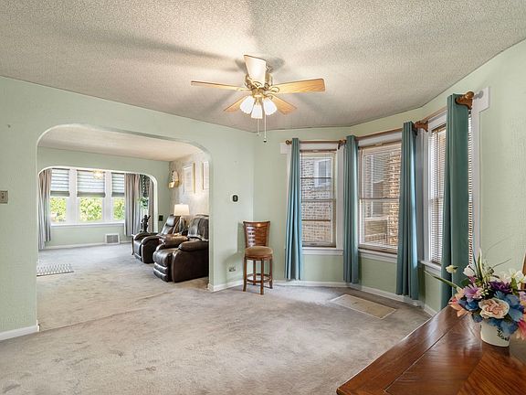 3rd image of 5040 N Lawndale Ave