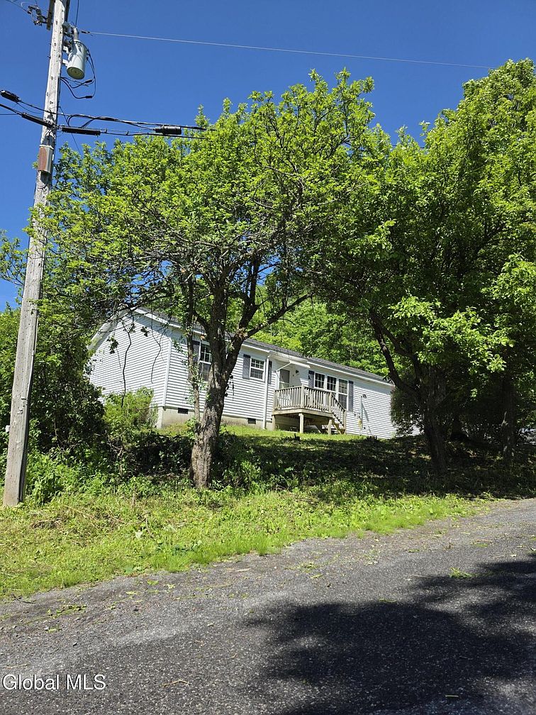 1st image of 319 Tower Road