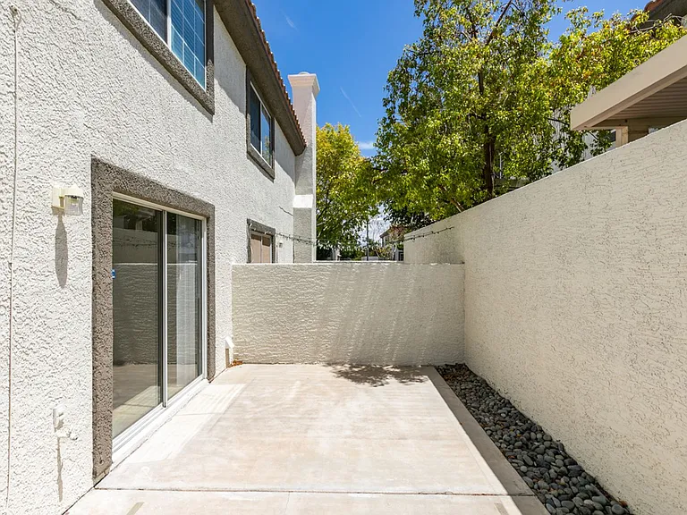 200 Luninborg St — Photo 37