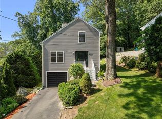 24 Smith St, Lincoln, RI 02865
