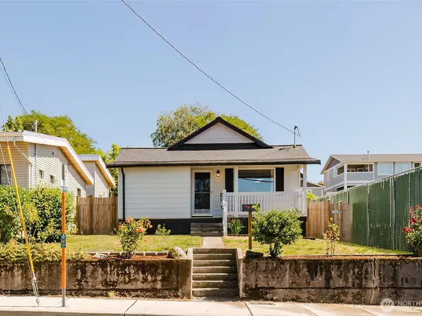 1112 Perry Avenue, Bremerton, WA 98310