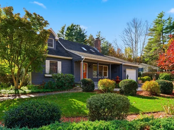 6 Emily Ln, Easthampton, MA 01027