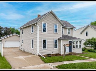 311 E Quincy St, New London, WI 54961