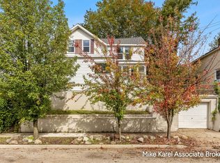 1101 Baxter St SE, Grand Rapids, MI 49506