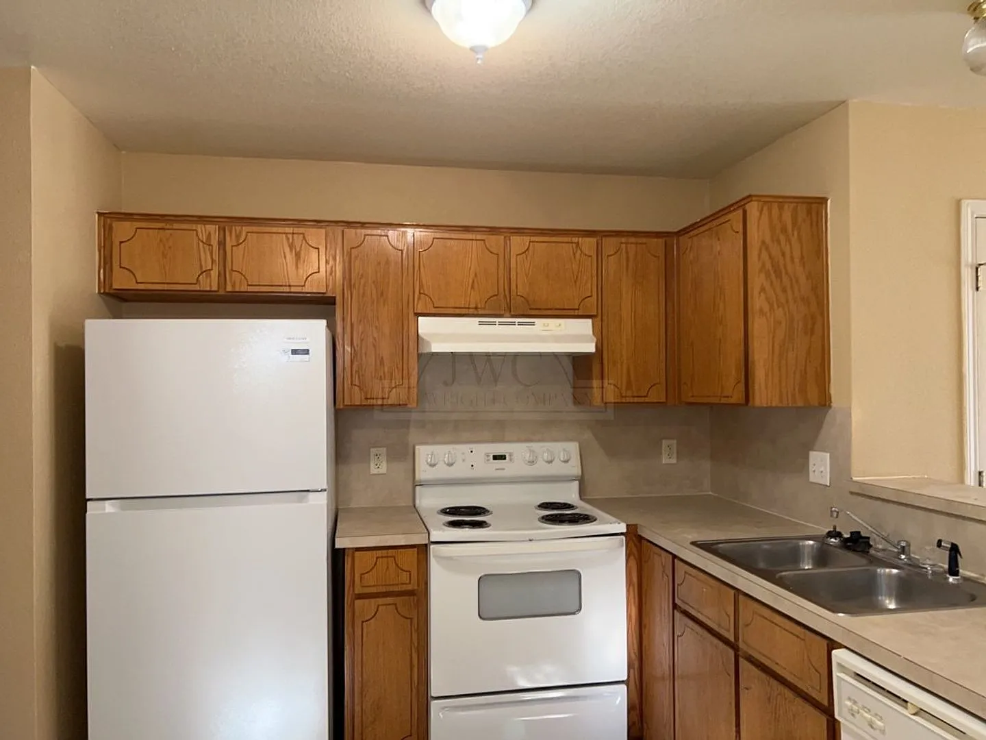 4004 Madison Ave — Photo 3