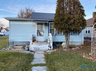 312 E 6th St, Fostoria, OH 44830