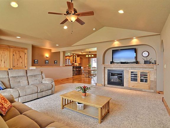 3rd image of 2411 Tullis Ct