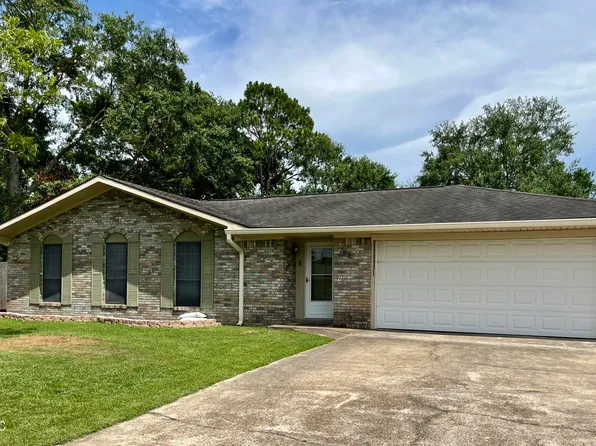 790 Cambridge Dr, Biloxi, MS 39532