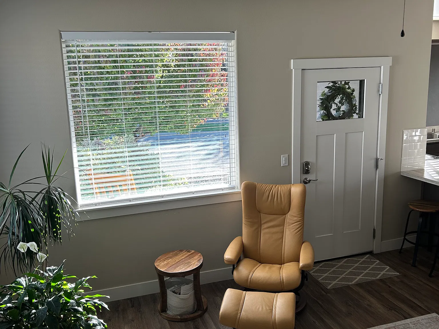 3 bed, 2.5 bath, 1600 sqft, $1,975 — Photo 3