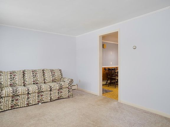 5th image of 205 Chamberlin Dr