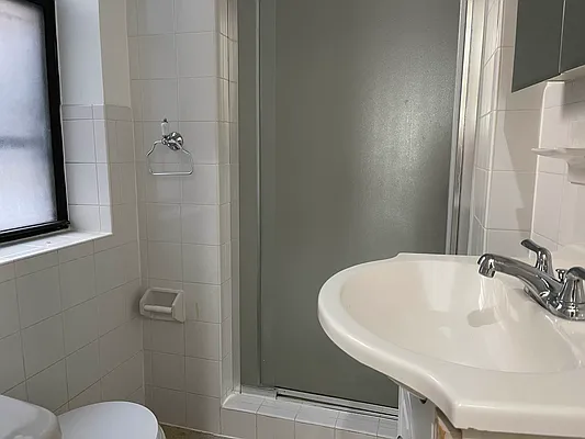 Rented by Douglas Elliman | media 19