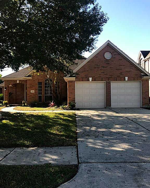 1st image of 10904 Sycamore Dr S