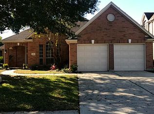 10904 Sycamore Dr S, La Porte, TX 77571
