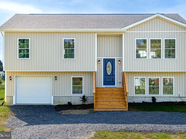 142 Wesley Chapel Dr, Edinburg, VA 22824