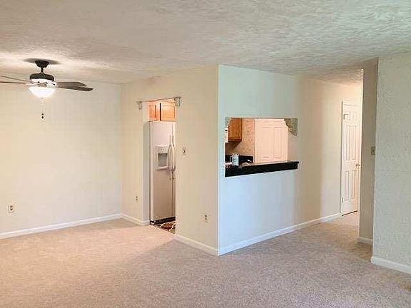 4th image of 5708 Olde Mill Ct Unit 125